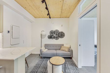 For Lease - 1604 Queen Street Unit# 201, Toronto, Ontario - Photo 3