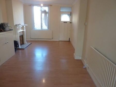 2 Bed End Terrace, Elmers Road, SE25 - Photo 2