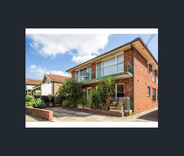 Two Bedroom Apartment - Photo 3