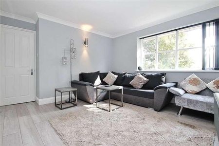 Knaphill, Woking, GU21 - Photo 3