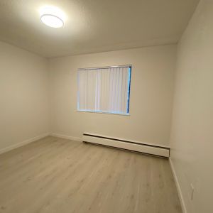 1855 West 2nd Avenue - Photo 2