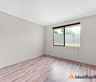 4X2 Family Home in Wellard - Available Now - Photo 6
