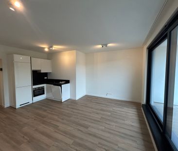 Modern appartement met zonnig terras en autostaanplaats - Photo 2
