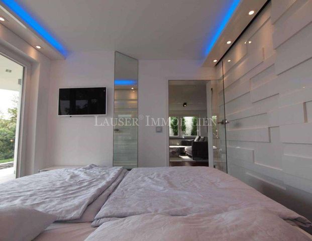 Exklusive Zwei-Zimmer-Wohnung mit Einbauküche und Terrasse am Lederberg - Foto 1