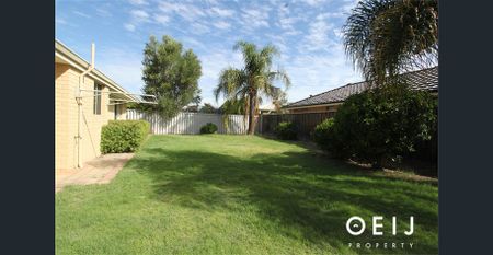 SPACIOUS HOME - Photo 2