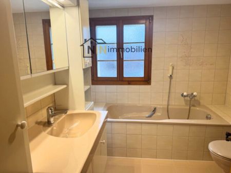 UNIQUE, WITH A RUSTIC FLAIR - Photo 5