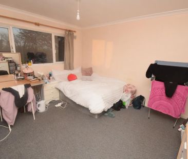 4 bedroom house to rent - Photo 2