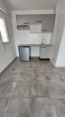 Location Appartement 2 pièces 43m² VILLENEUVE TOLOSANE 31270 - Photo 3