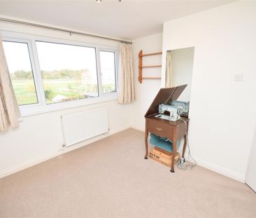 Oxford Drive, Thornton Hough - Photo 4