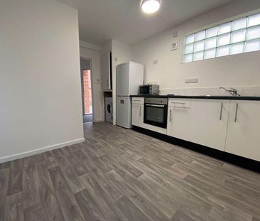 1 bedroom property to rent - Photo 3