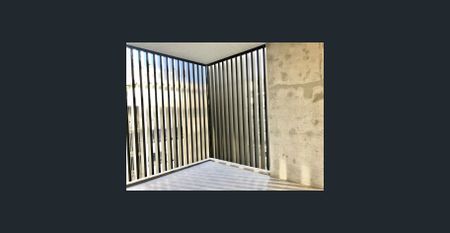 Fully Furnished Stunning and Luxury Two Bedrooms Apartment in Rosebery! - Photo 5