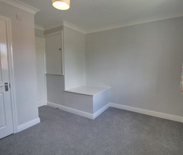 Tongham Meadows, Tongham, GU10 - Photo 3