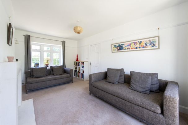 Westlands Court, Epsom, Surrey, KT18 7NW - Photo 1