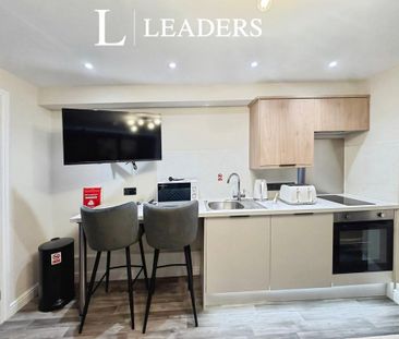 1 bedroom in a house share to rent - Photo 4