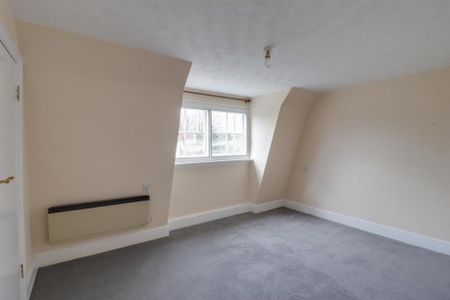 2 bedroom retirement property to rent - Photo 3