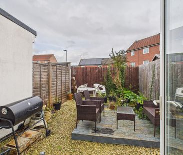 3 bedroom terraced house to rent - Photo 3