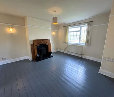 2 Bedroom Semi Detached Available Arranging tenancy - Photo 2