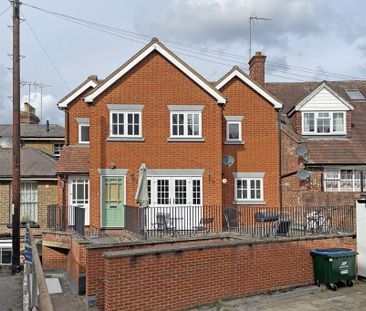2 bedroom maisonette to rent - Photo 1