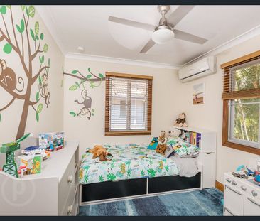 Stylish Morningside Living – Renovated Family Home with Entertainer... - Photo 3