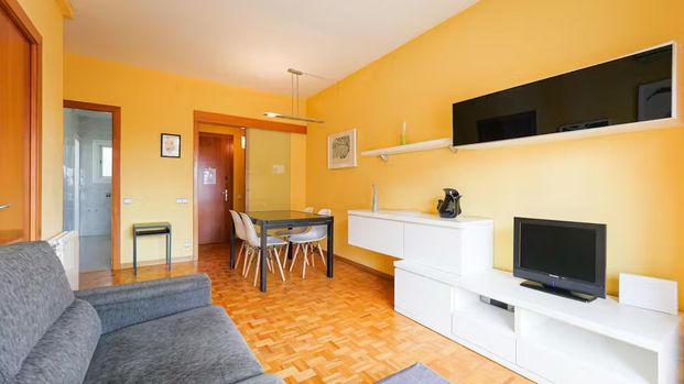 Carrer Gran de Sant Andreu, Barcelona, Catalonia 08030 - Photo 1