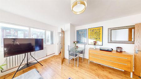 2 bedroom end of terrace house to rent - Photo 3