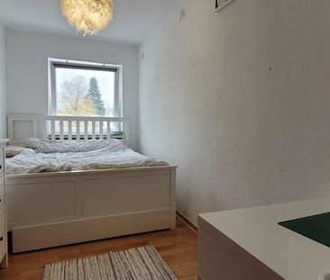 *Perfekt für Drei* Helle Wohnung mit Balkon & Aufzug - Photo 1