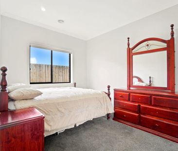 Boasting 5 Bedroom Home - Photo 5