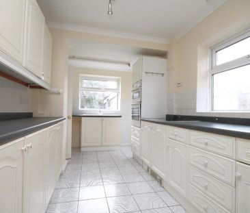 3 bedroom semi-detached house to rent - Photo 6