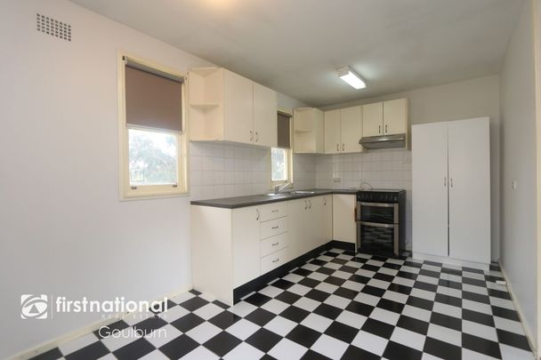 30 Strathallen Crescent, Goulburn - Photo 1