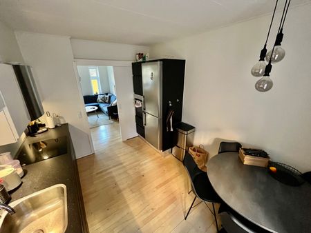 Dejlig 2-værelses lejlighed i vestbyen - Foto 2