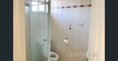 Modern Family Comfort in a Peaceful Court Location - Photo 3