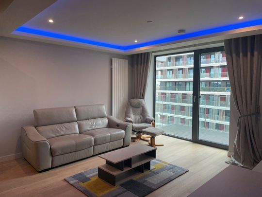 1 Bed Flat, Bonnet St, E16 - Photo 1