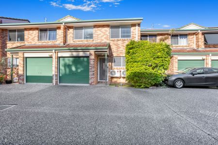 Modern Air-Conditioned Townhouse - Photo 2