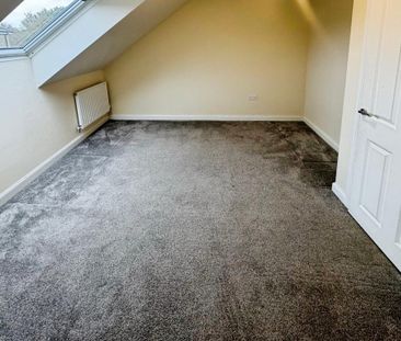 4 bedroom semi-detached house to rent - Photo 5