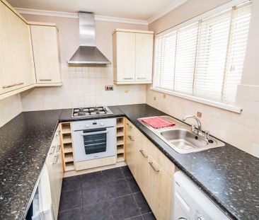 2 bedroom flat to rent - Photo 6