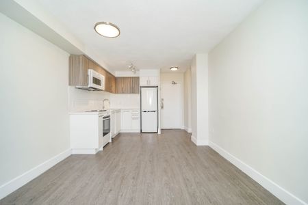 For Lease - 1500 Bathurst Street Unit# 207, Toronto, Ontario - Photo 4