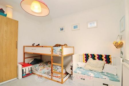 3 bedroom terraced house to rent - Photo 5