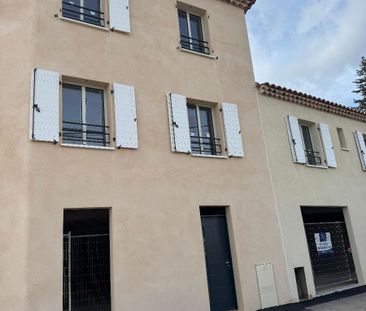 Location Appartement 2 pièces 45m² POURRIERES 83910 - Photo 5