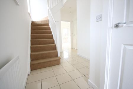 4 bedroom townhouse to rent - Photo 4