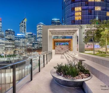 Luxury Living at The Towers, Elizabeth Quay! - Photo 1