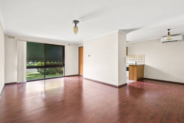 WELL PRESENTED | TWO-BEDROOM UNIT | AIR CONDITIONED - Photo 1