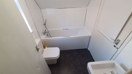 16 Delven Lane, Castle Donington - Photo 3