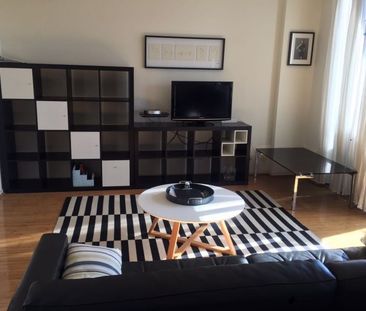 2104/25-33 Wills Street, Melbourne - Photo 1