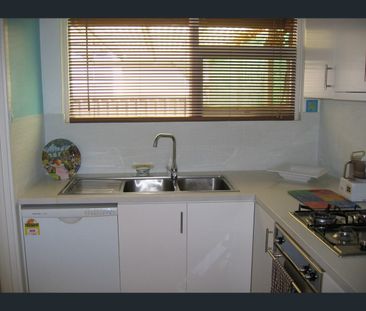 2/56 Seaview Road, West Beach, SA 5024 - Photo 5