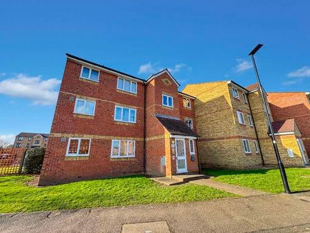 Redford Close, Feltham, TW13 - Photo 2