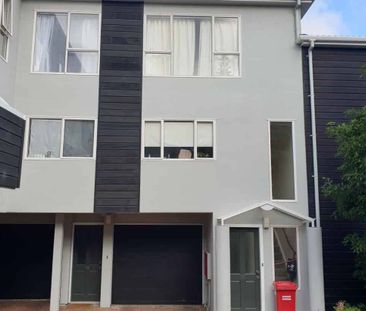 Lovely 2-bedroom home on the city end of Mt cook with garage. - Photo 3