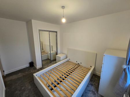 3 bedroom semi-detached house to rent - Photo 4