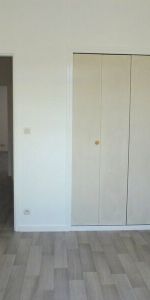 Appartement À Louer 2 Pièces , 37 M² - Photo 3