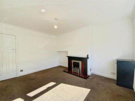 2 bedroom semi-detached house to rent - Photo 2