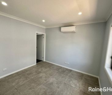 Private with a Modern Interior! - Photo 2